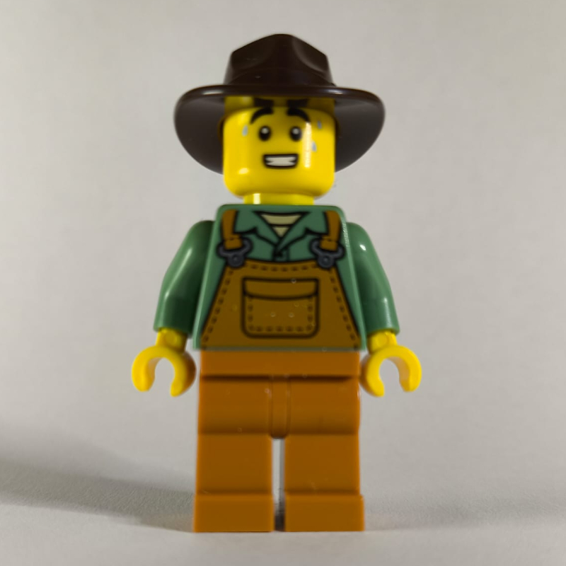 LEGO Farmer, Medium Nougat Overalls, Dark Brown Hat (fig-016586)