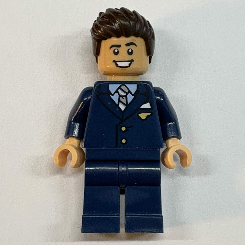 LEGO Pan Am Pilot, Dark Blue Uniform (fig-017532)